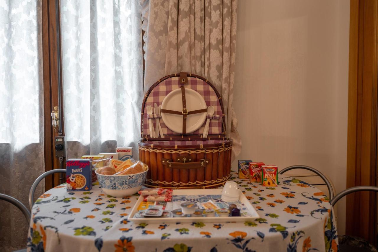 B&B Family First Capriate San Gervasio Eksteriør billede